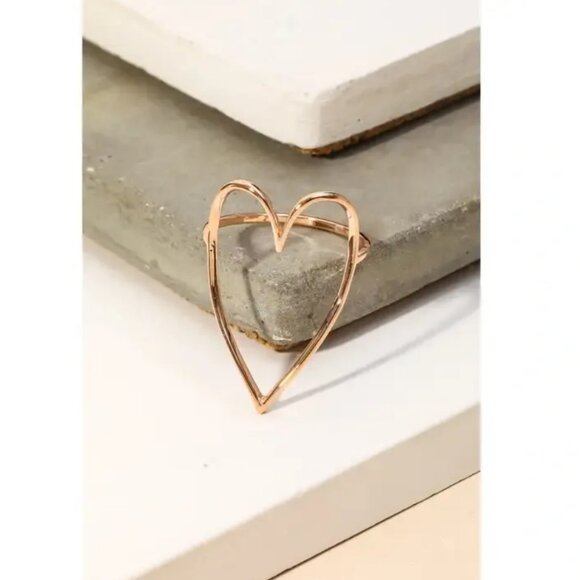 ($7) Cut Out Heart Ring - Picture 1 of 2